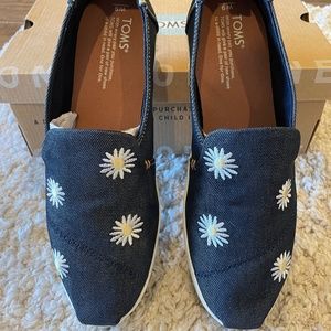 Toms Daisy Embroidered Denim Deconstructed Alpargata Size 9